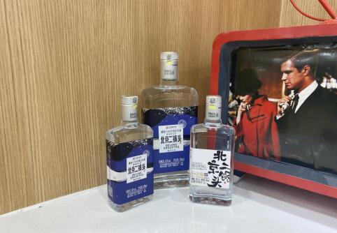 饮酒呈现年轻态 傲百年白酒精准营销切入市场