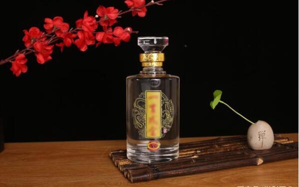 如何储存才能让酒展示更好的品质和香气？