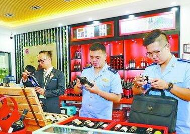 厦门一家酒类商行被查涉嫌违法经营无中文标签的进口红酒